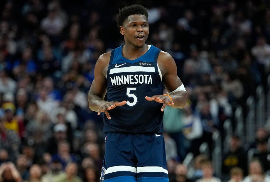 华体会集团-爱德华兹42+8波齐姆斯基25+10 森林狼客场击败勇士